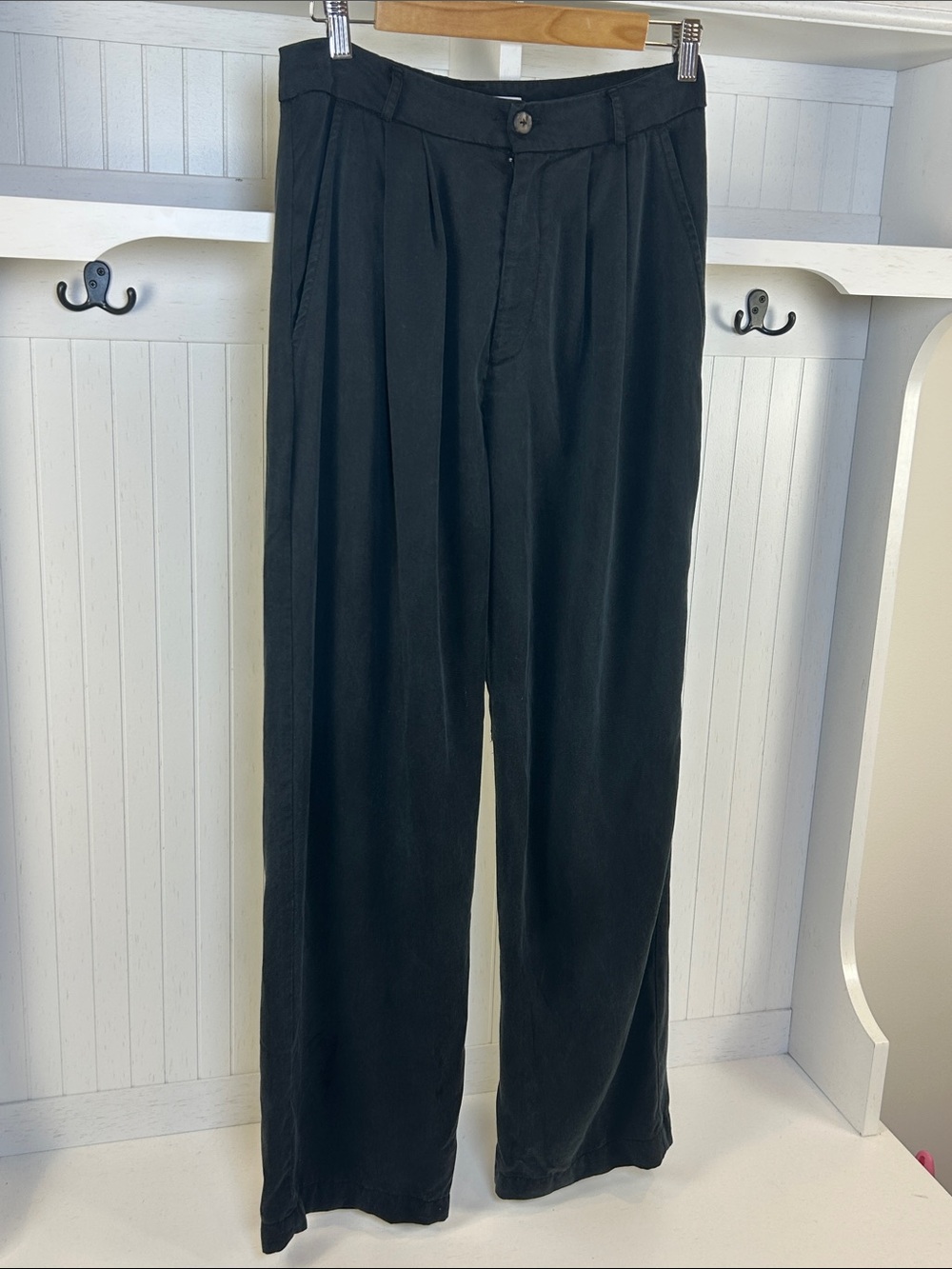 Reformation Black Pleated Wide Leg Tencel Trousers Size 4